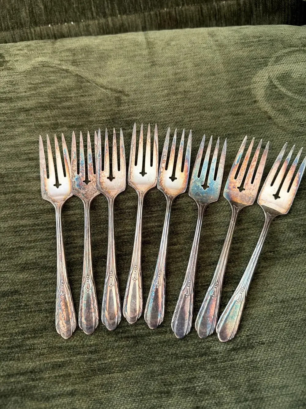 8 Genesee Silver Plate Lynwood forks 6”
